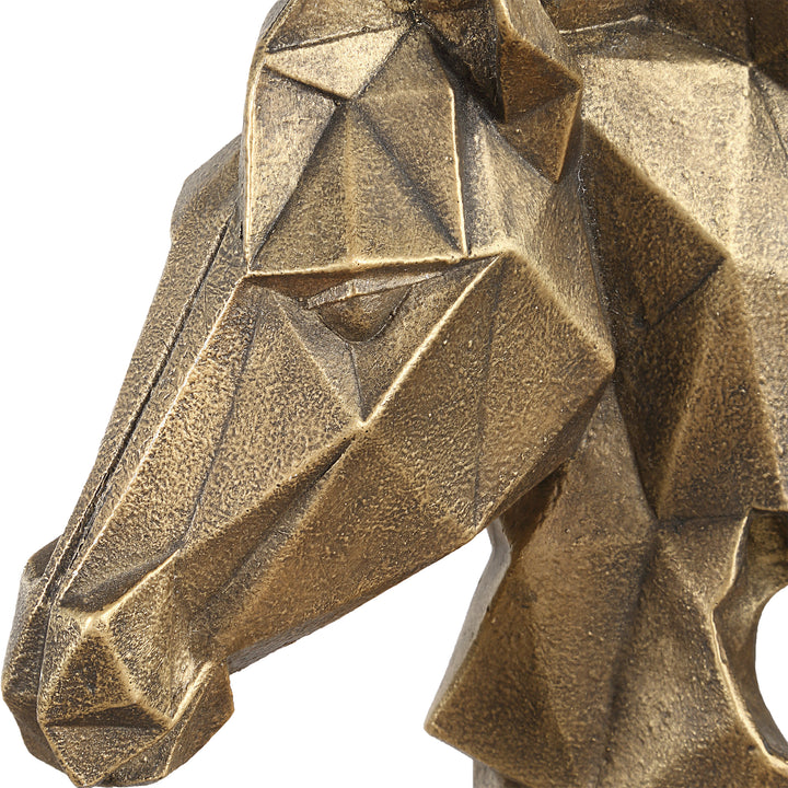 CHISELED HORSE BUST SCULPTURE