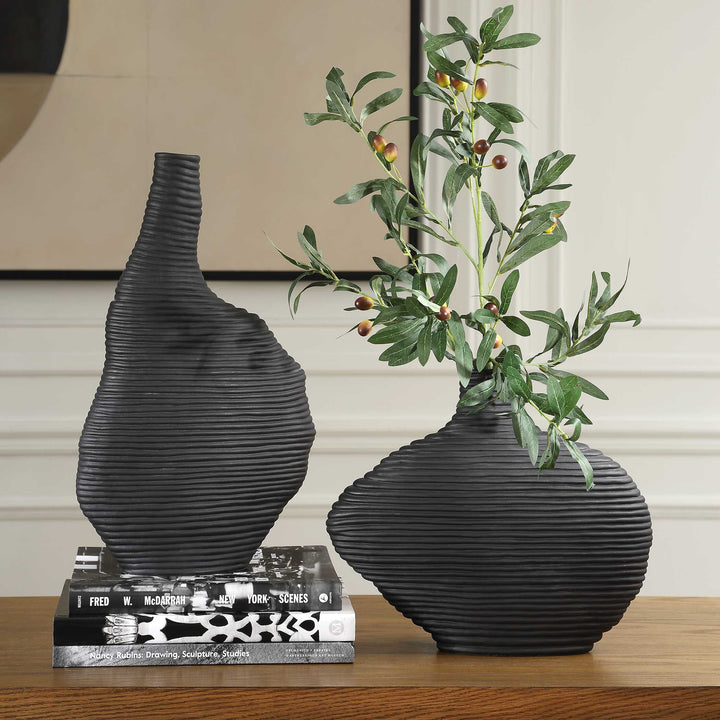 DUOSTACKED MATTE BLACK VASES | SET OF 2