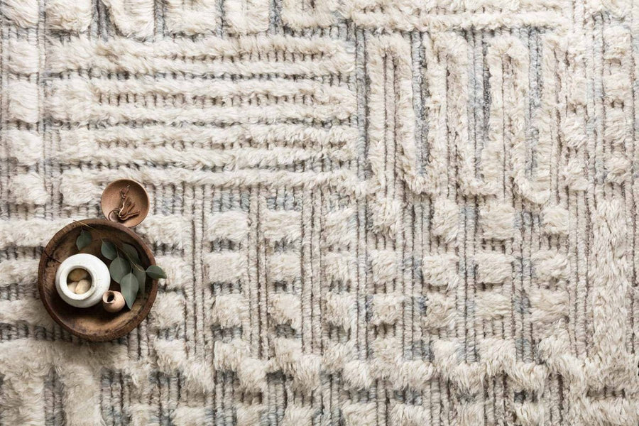 KHALID HAND - KNOTTED TEXTURED WOOL RUG: IVORY, SKY