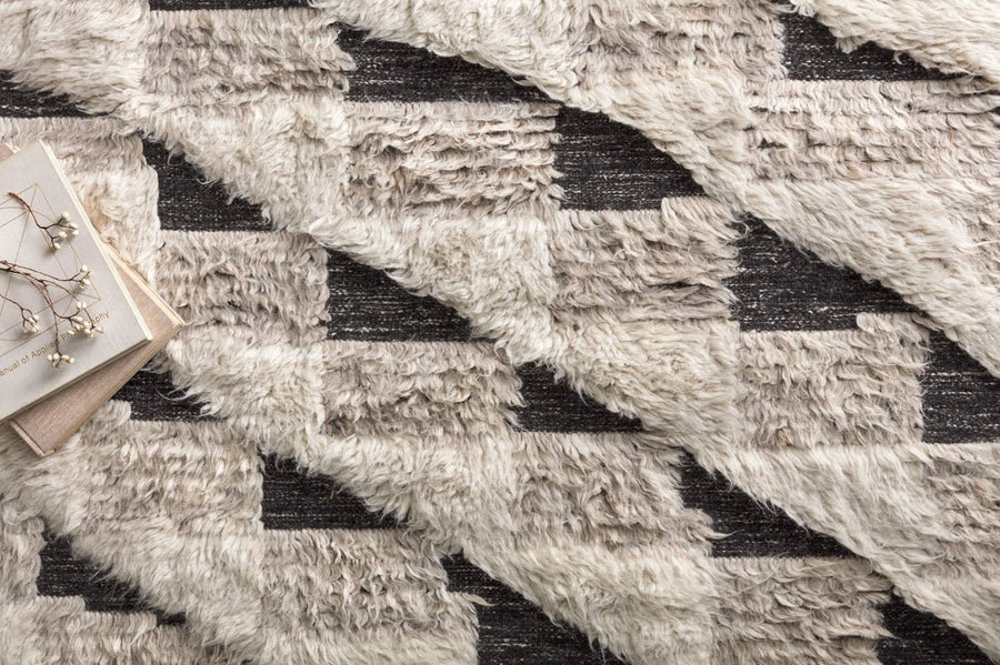 KHALID HAND - KNOTTED TEXTURED WOOL RUG: NATURAL, BLACK