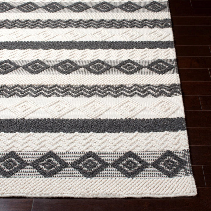 LINA TEXTURED WOOL FLAT RUG