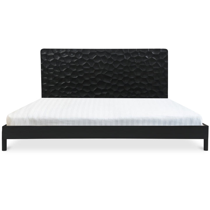 MISAKI CHISELED BED