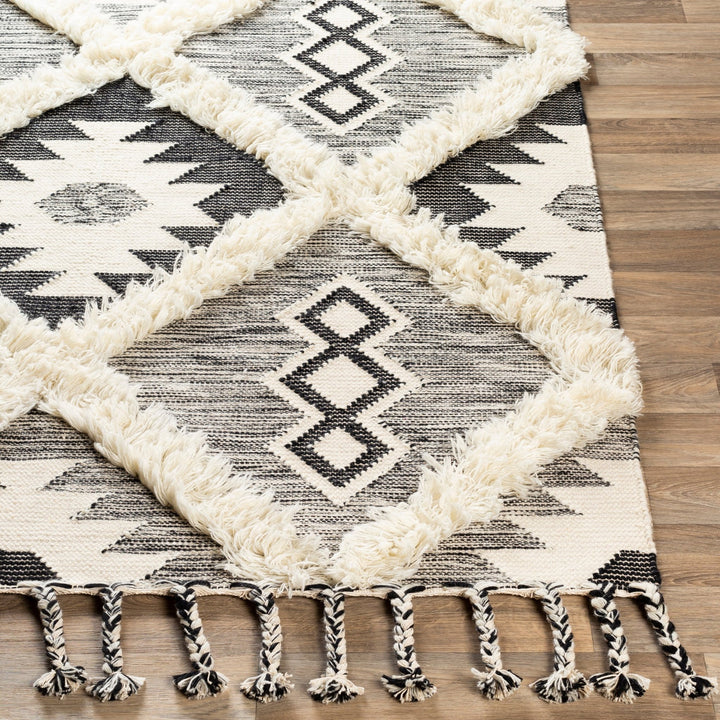 NURI HAND - WOVEN WOOL RUG