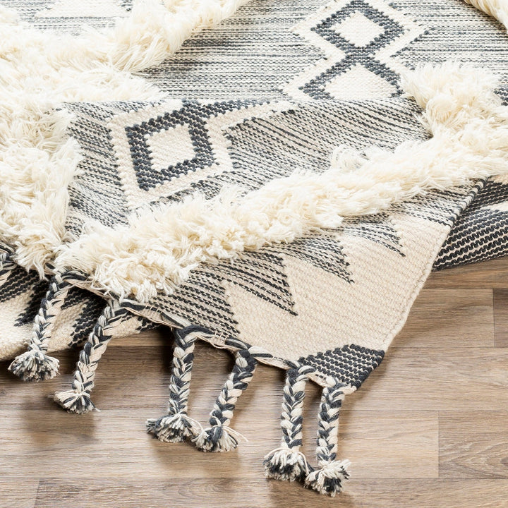 NURI HAND - WOVEN WOOL RUG
