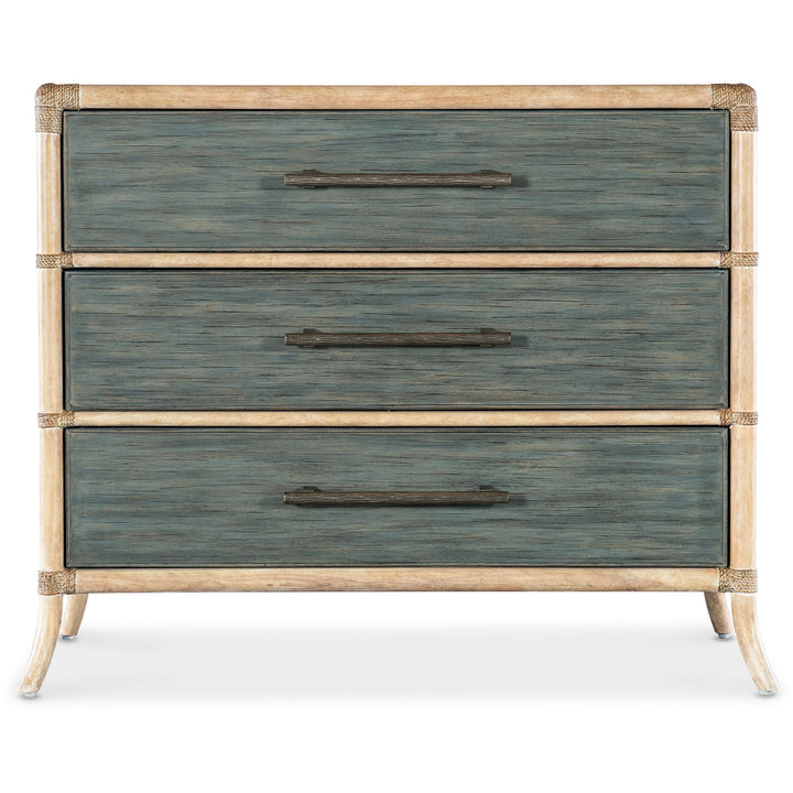 RETREAT POLE RATTAN CHEST