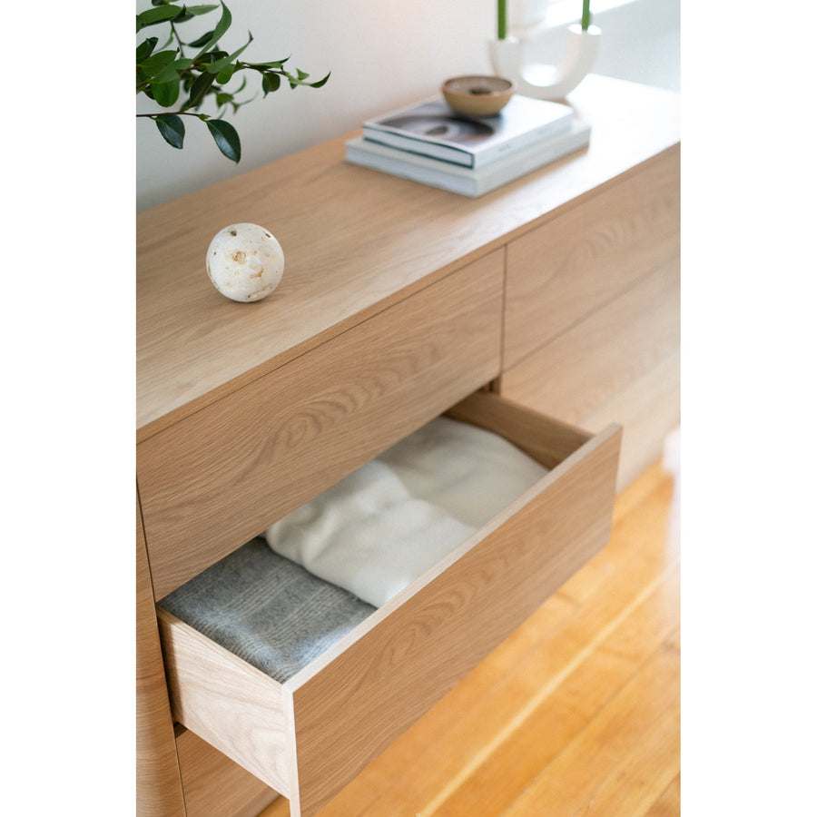 ROUND OFF DRESSER: OAK