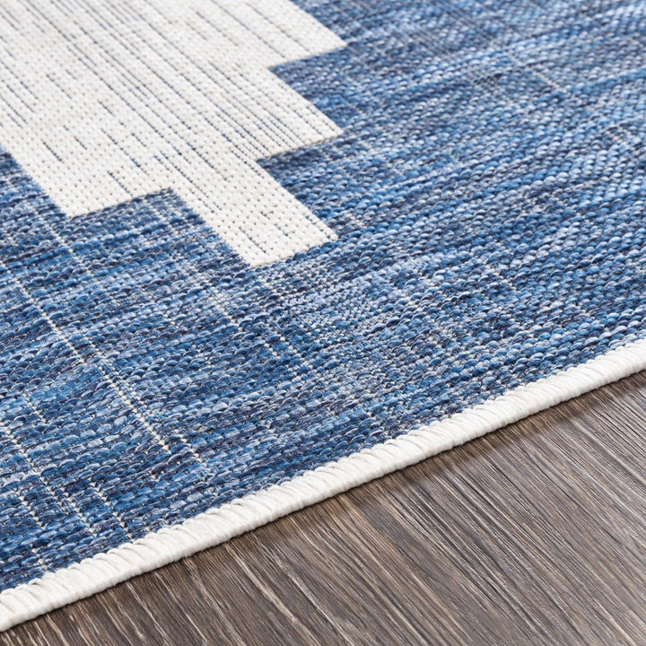 YASSA OUTDOOR RUG: BLUE + WHITE