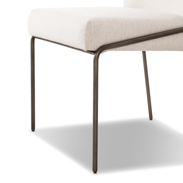 ASTRUD DINING CHAIR