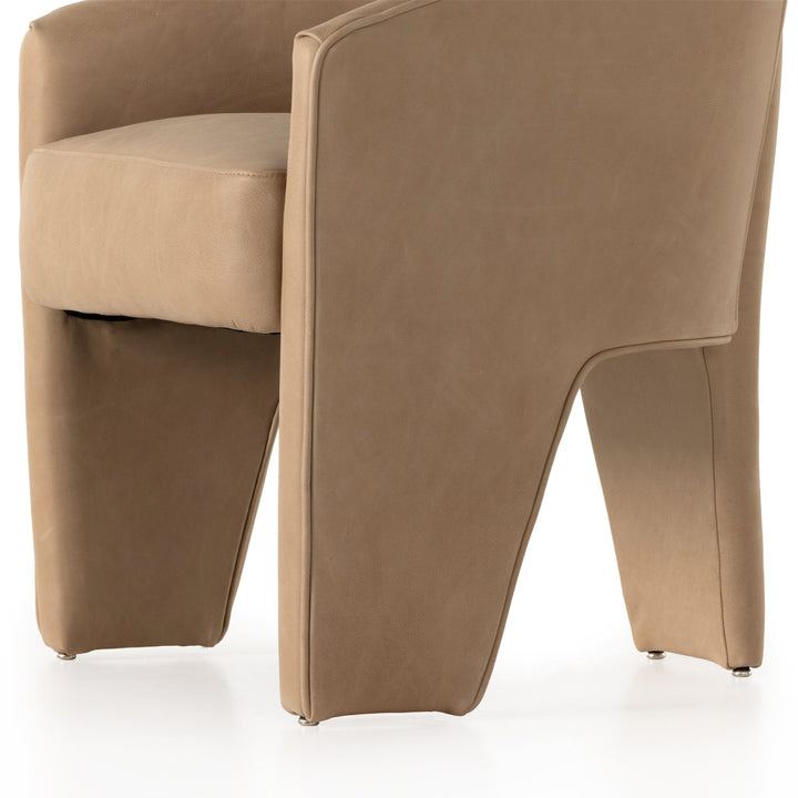 FAE UPHOLSTERED DINING CHAIR