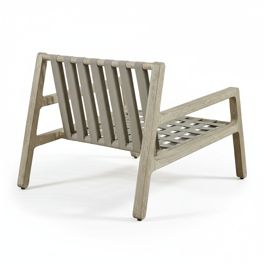 STRAPPED OUTDOOR LOUNGE CHAIR