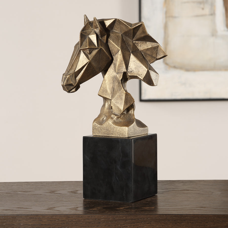 CHISELED HORSE BUST SCULPTURE