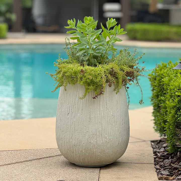 RUSTIC RIDGE OFF-WHITE OUTDOOR PLANTER