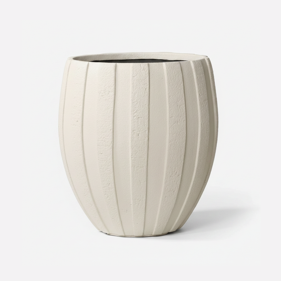 RIDGEHAVEN TEXTURED OUTDOOR PLANTER