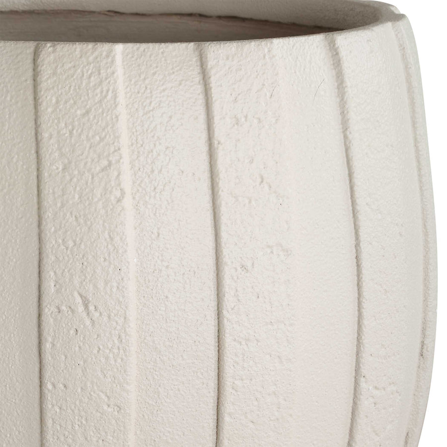 RIDGEHAVEN TEXTURED OUTDOOR PLANTER