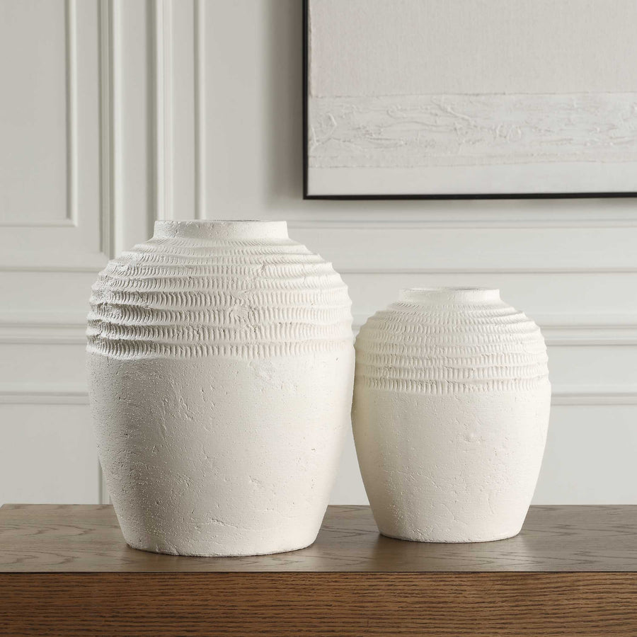LUNA RIDGE WHITE CERAMIC VASE SET