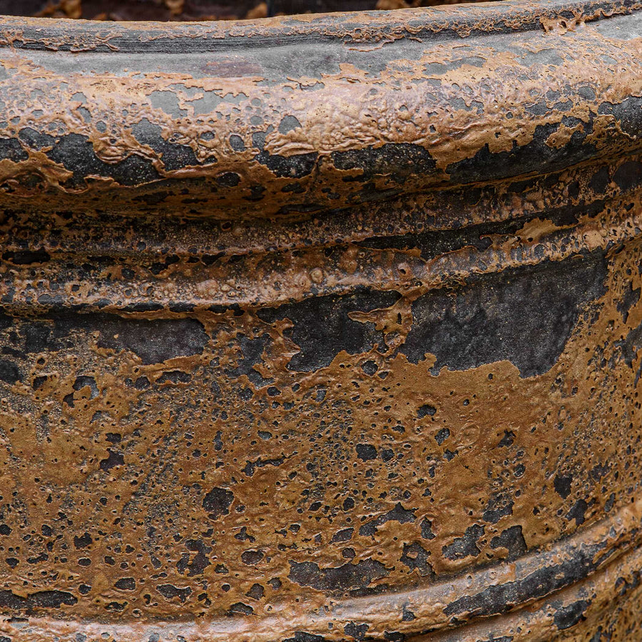 WEATHERED RELIC RUSTIC OUTDOOR PLANTER