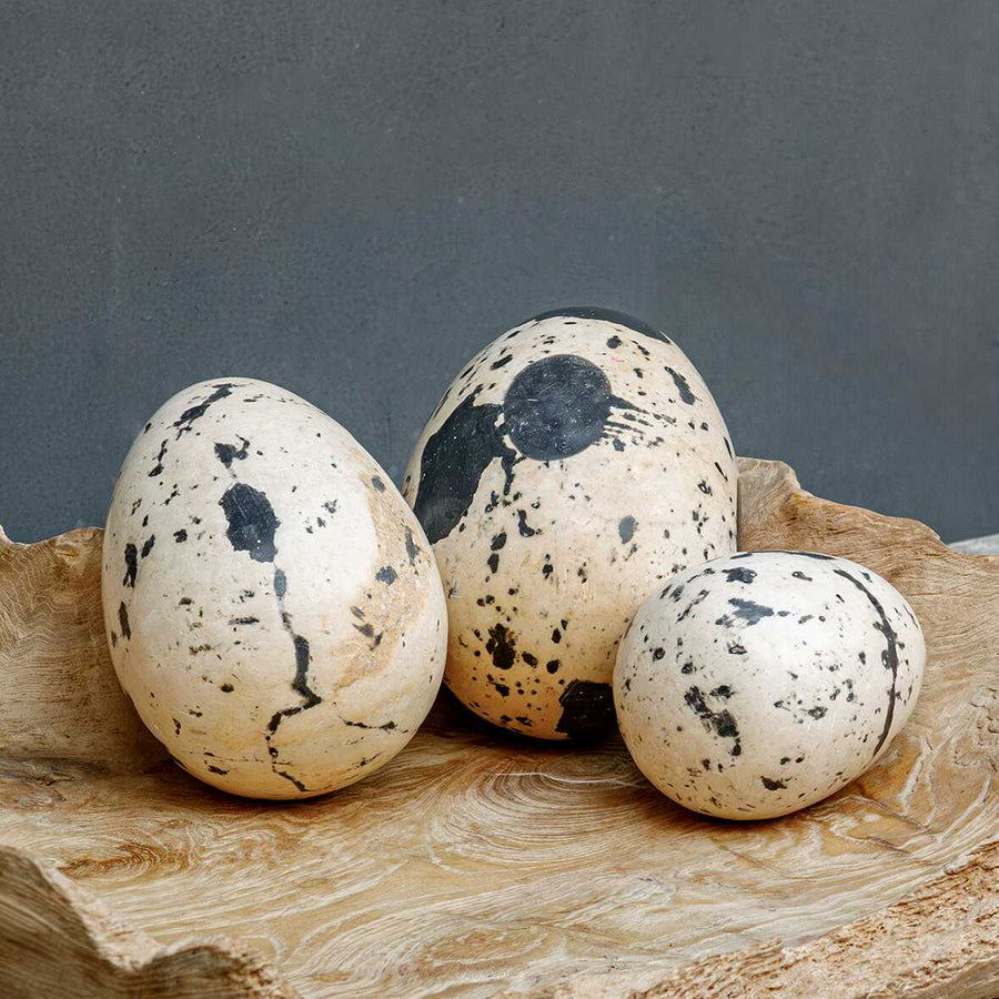 NEST TRIO INDOOR-OUTDOOR STONE EGGS SET