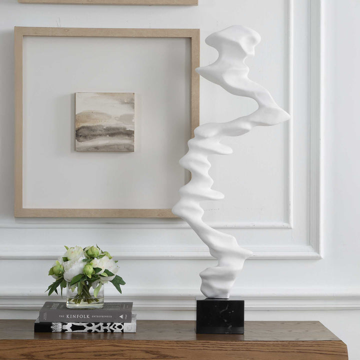 FLUX INDOOR-OUTDOOR WHITE SCULPTURE