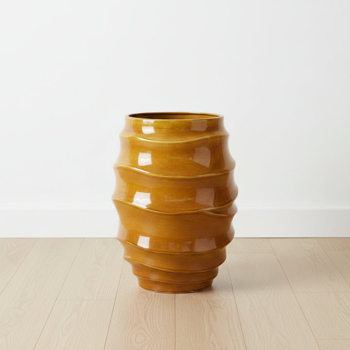 CANYON WAVE INDOOR-OUTDOOR EARTHY PLANTER