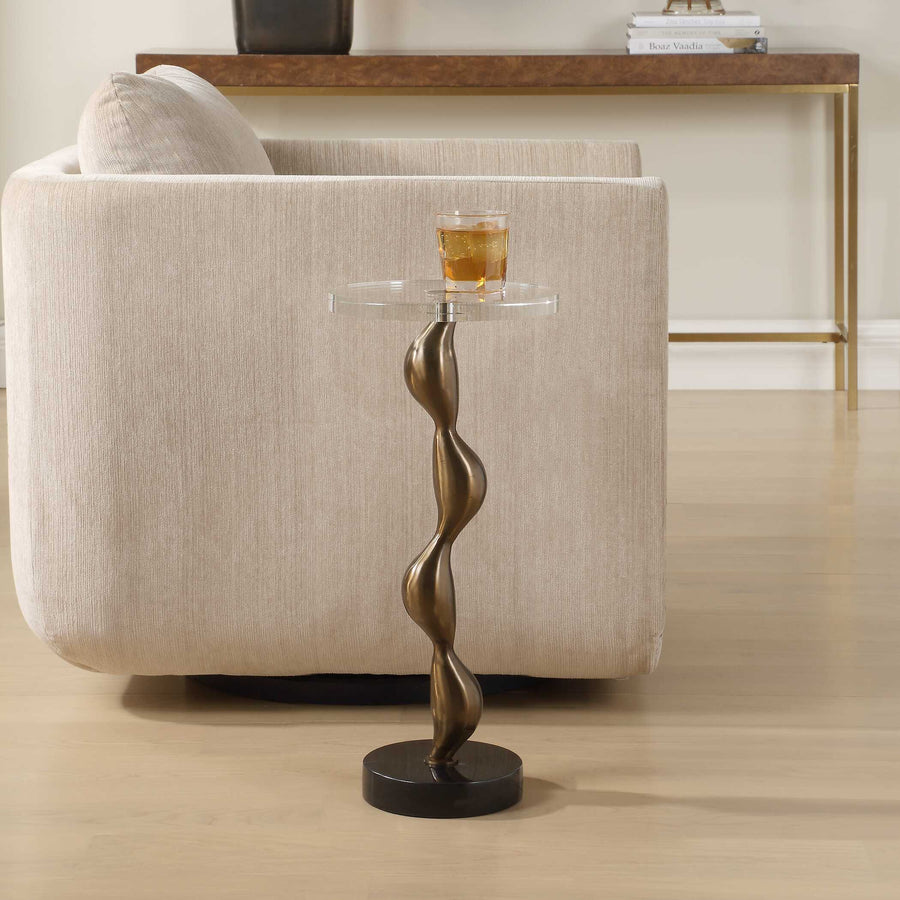 REMOLINO CRYSTAL + BRONZE DRINK TABLE