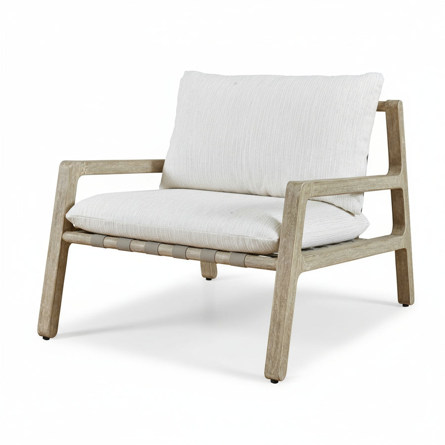 STRAPPED OUTDOOR LOUNGE CHAIR