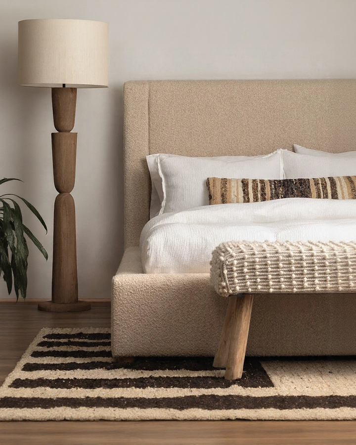 LEILAND CHUNKY CHENILLE FABRIC BED