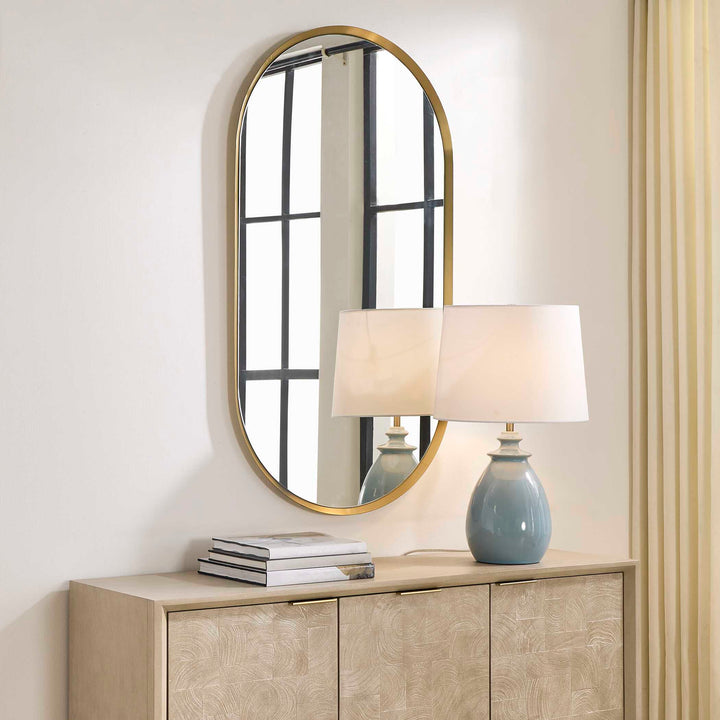 Round mirror with gold frame