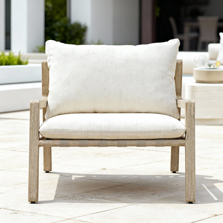 STRAPPED OUTDOOR LOUNGE CHAIR