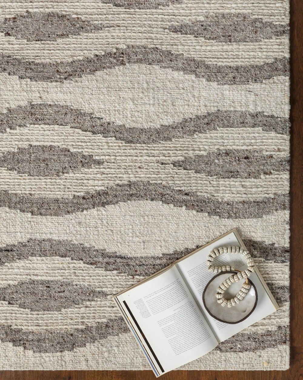 BENJY HAND - WOVEN WOOL RUG: CREAM, CHARCOAL