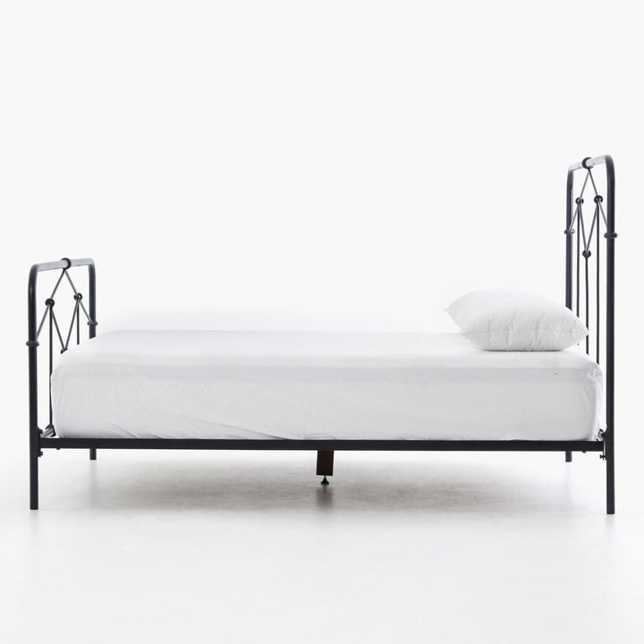 CASEY VINTAGE BLACK METAL BED