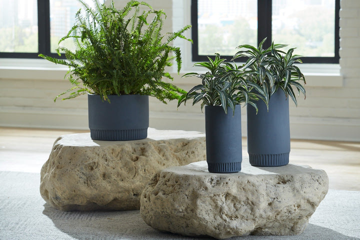 CAST STONE BOULDER INDOOR - OUTDOOR COFFEE TABLE