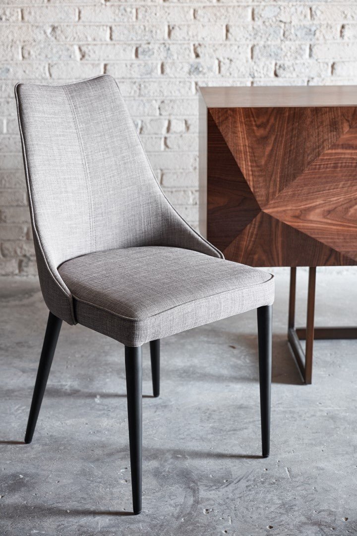 CUBE SIDEBOARD: WALNUT