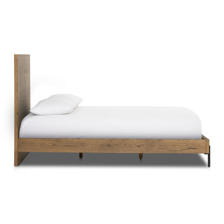 EATON AMBER OAK PLATFORM BED