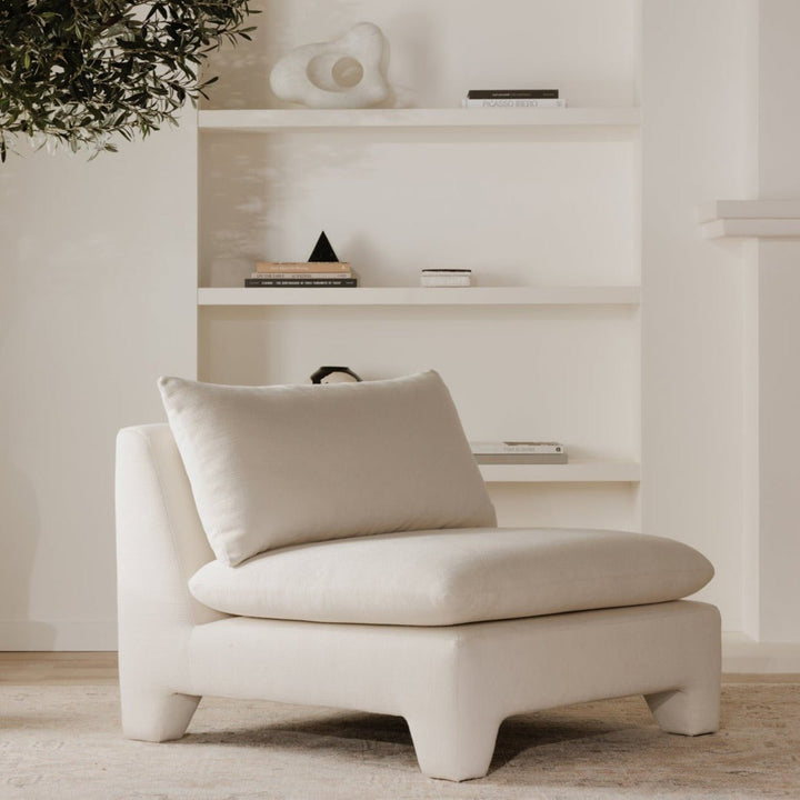 ESTELLE LOUNGE CHAIR