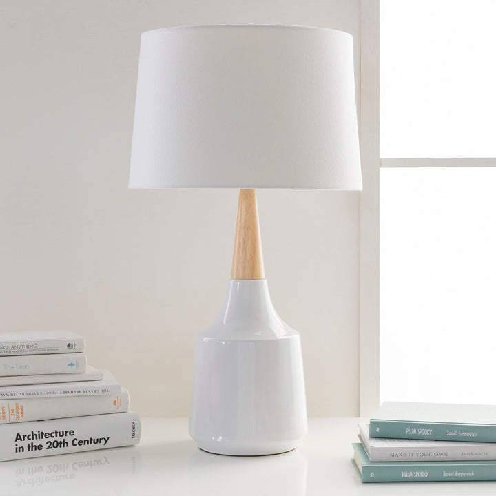 GAVIN TABLE LAMP: WHITE