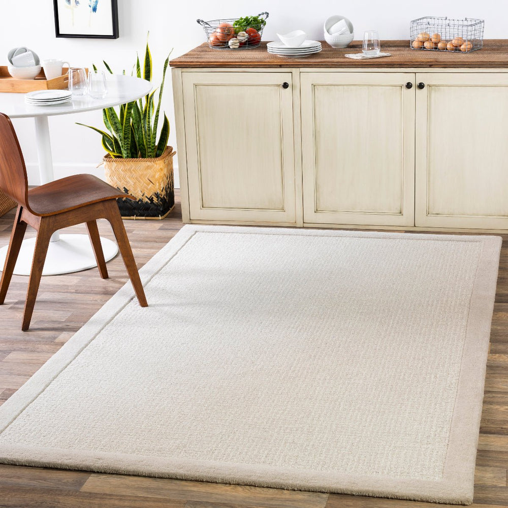 HAND TUFTED WOOL BORDER RUG: SILVER BIRCH