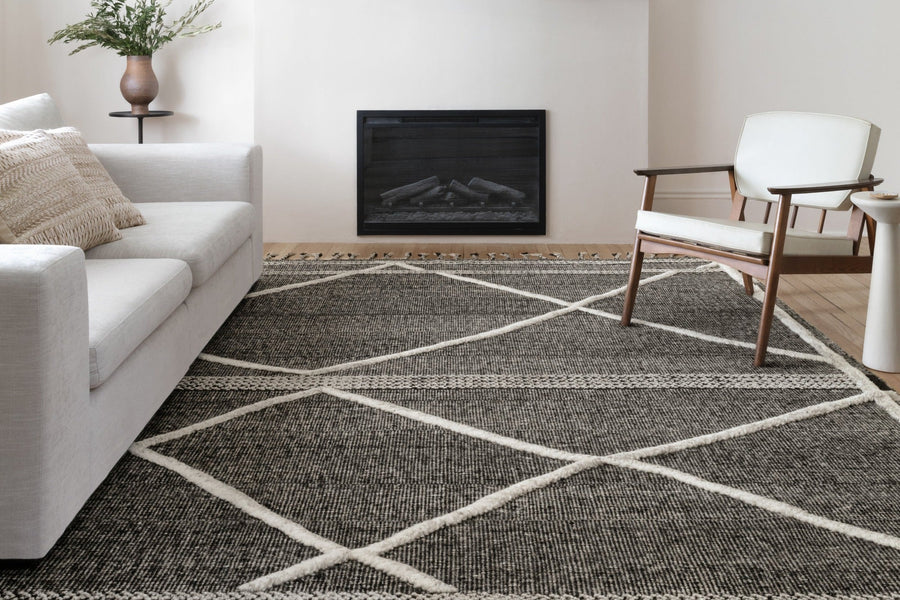 IMAN 02 HAND - KNOTTED WOOL RUG: CHARCOAL, IVORY