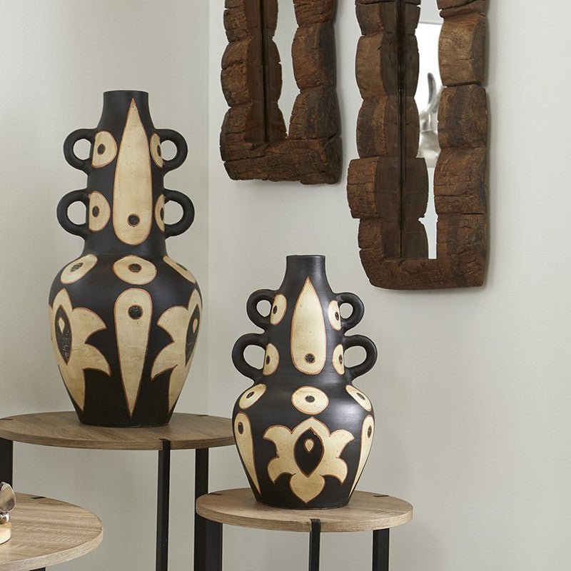 NAVAJO VASES