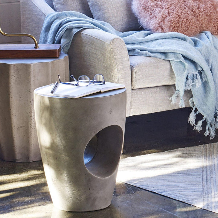 NOMO CONCRETE STOOL