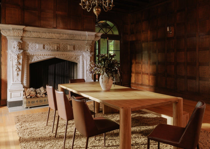 POST NATURAL OAK DINING TABLE