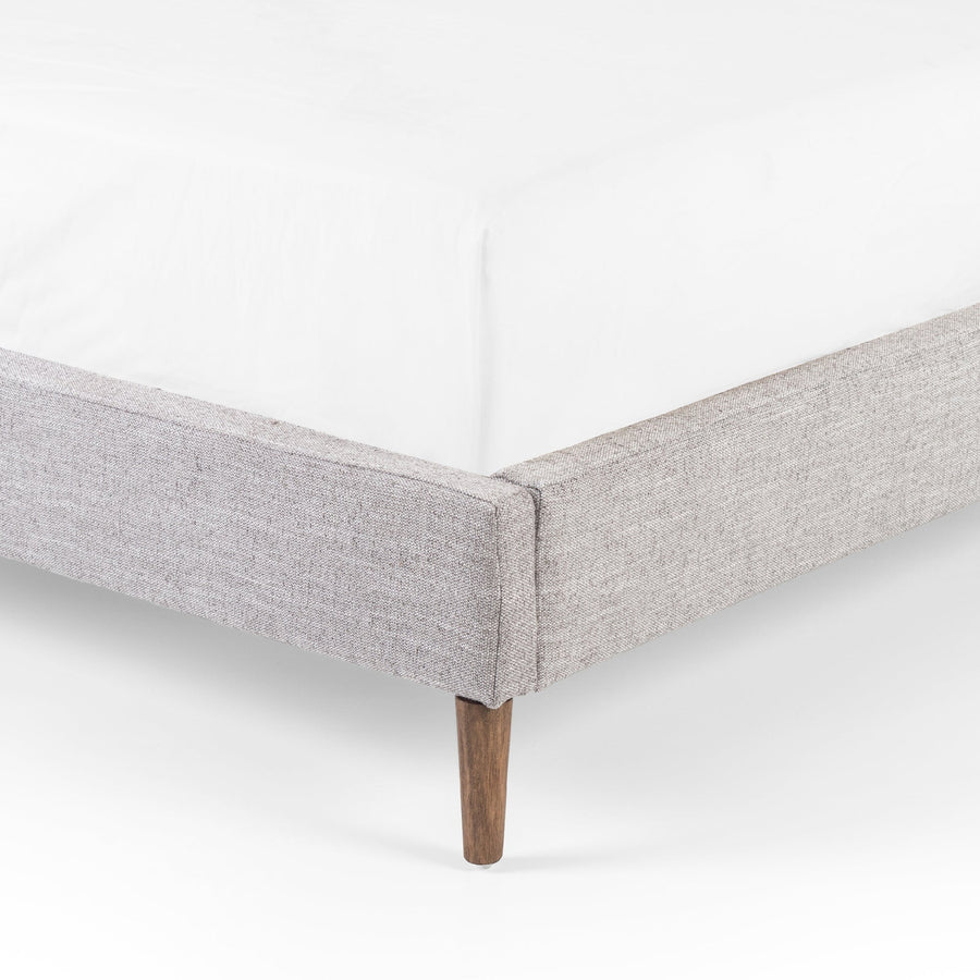 POTTER BED: MANOR GREY