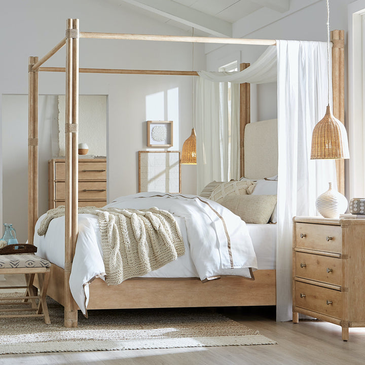 RETREAT POLE CANOPY BED