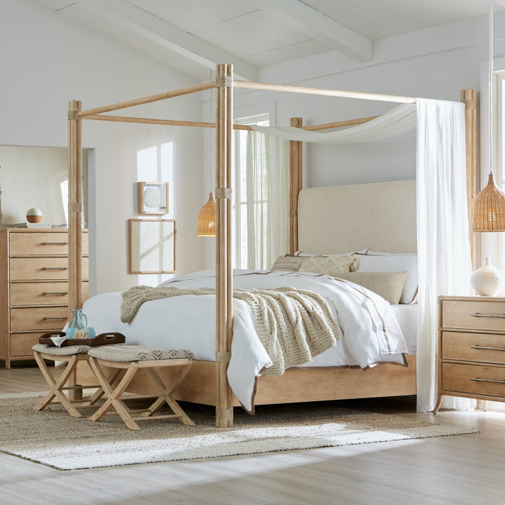 RETREAT POLE CANOPY BED