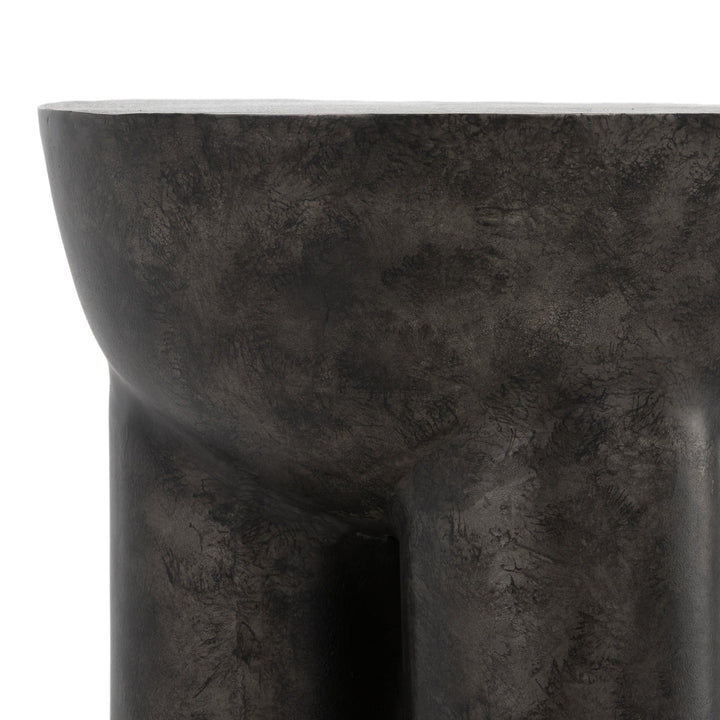 SANTE END TABLE: RAW BLACK