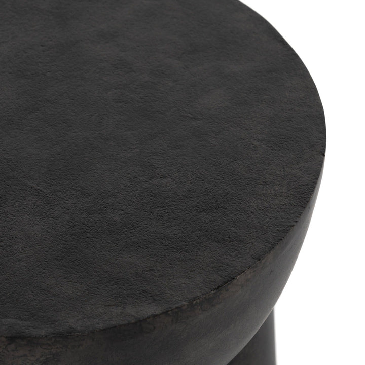 SANTE END TABLE: RAW BLACK