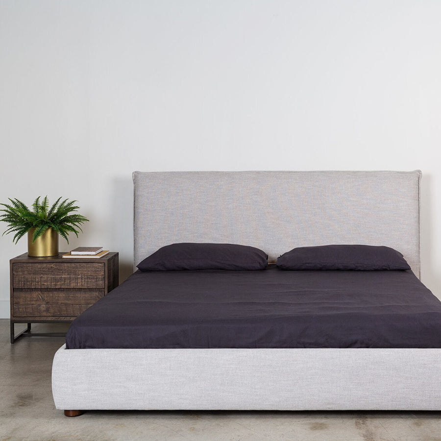 SUNDRY PLATFORM BED