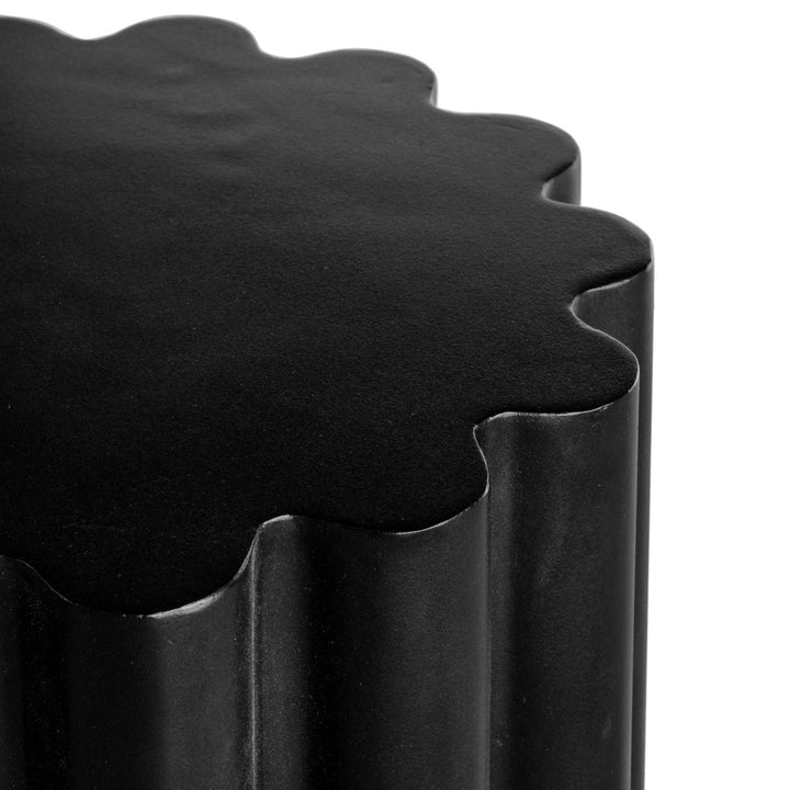 TAFFY CONCRETE STOOL: BLACK