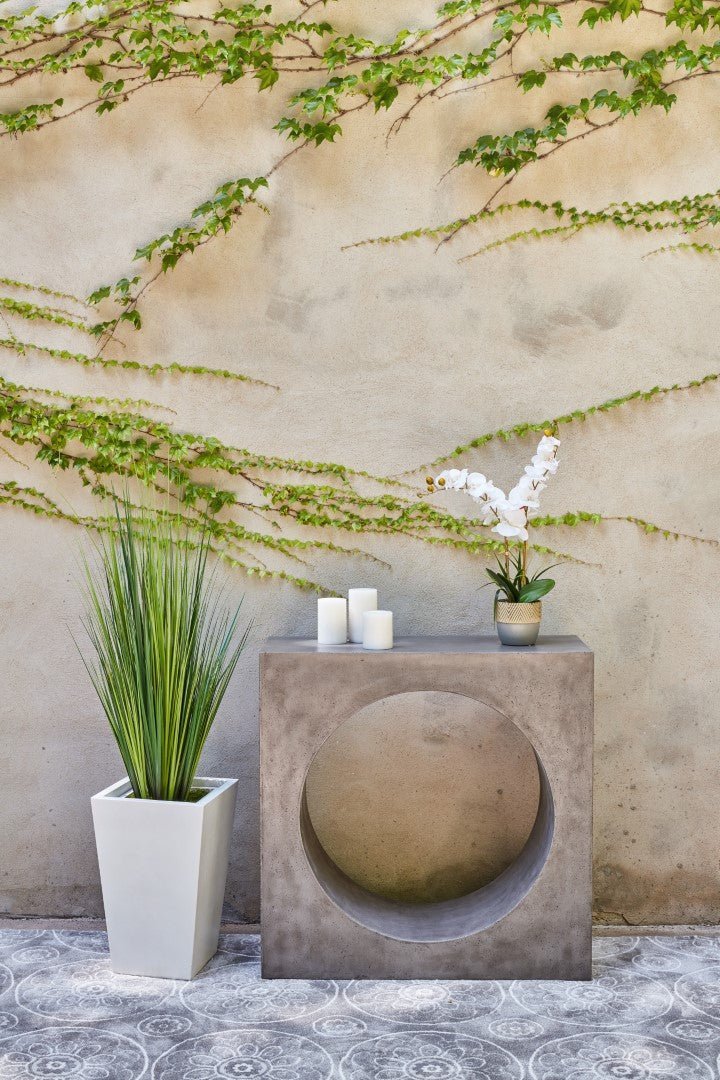 TARO CONCRETE CONSOLE