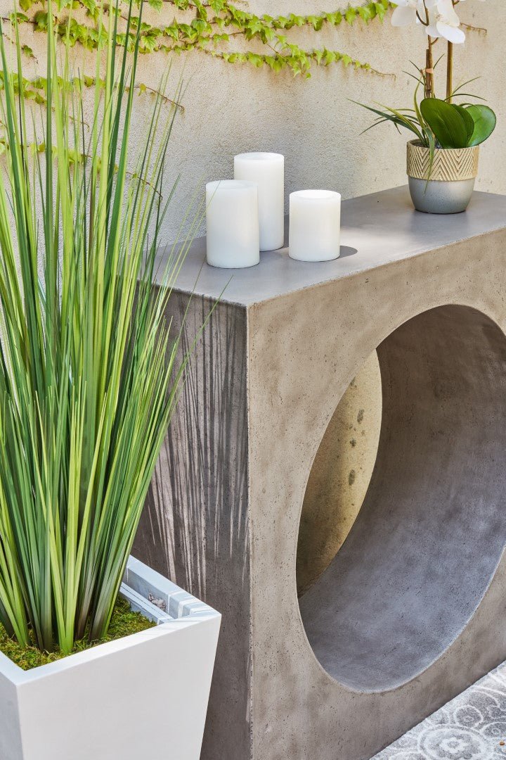 TARO CONCRETE CONSOLE