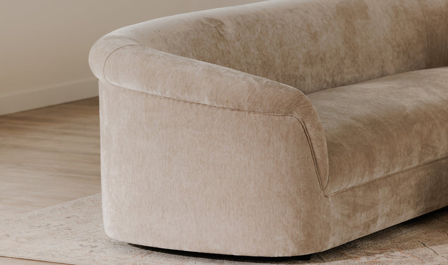 THORA VINTAGE VELVET SOFA